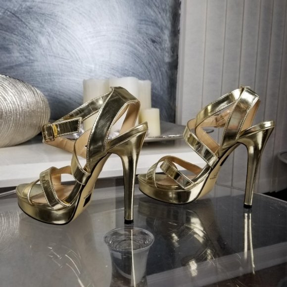 Diba Shoes - Diba Gold Metallic Heels 5.5